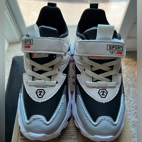 SHEIN Colorblock Strap Sneakers (Toddler Size 11) - Picture 4 of 6